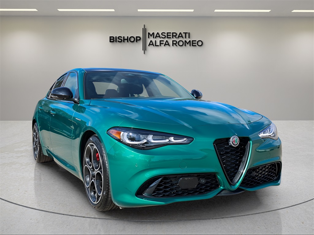 2025 Alfa Romeo Giulia Base's photo