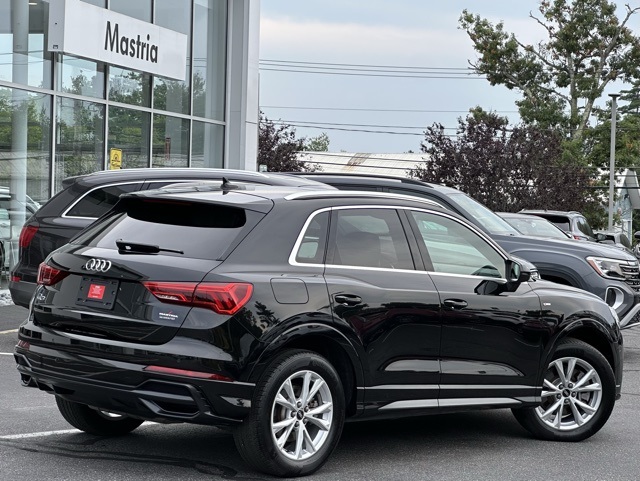 2022 Audi Q3 Premium Plus S line photo 4