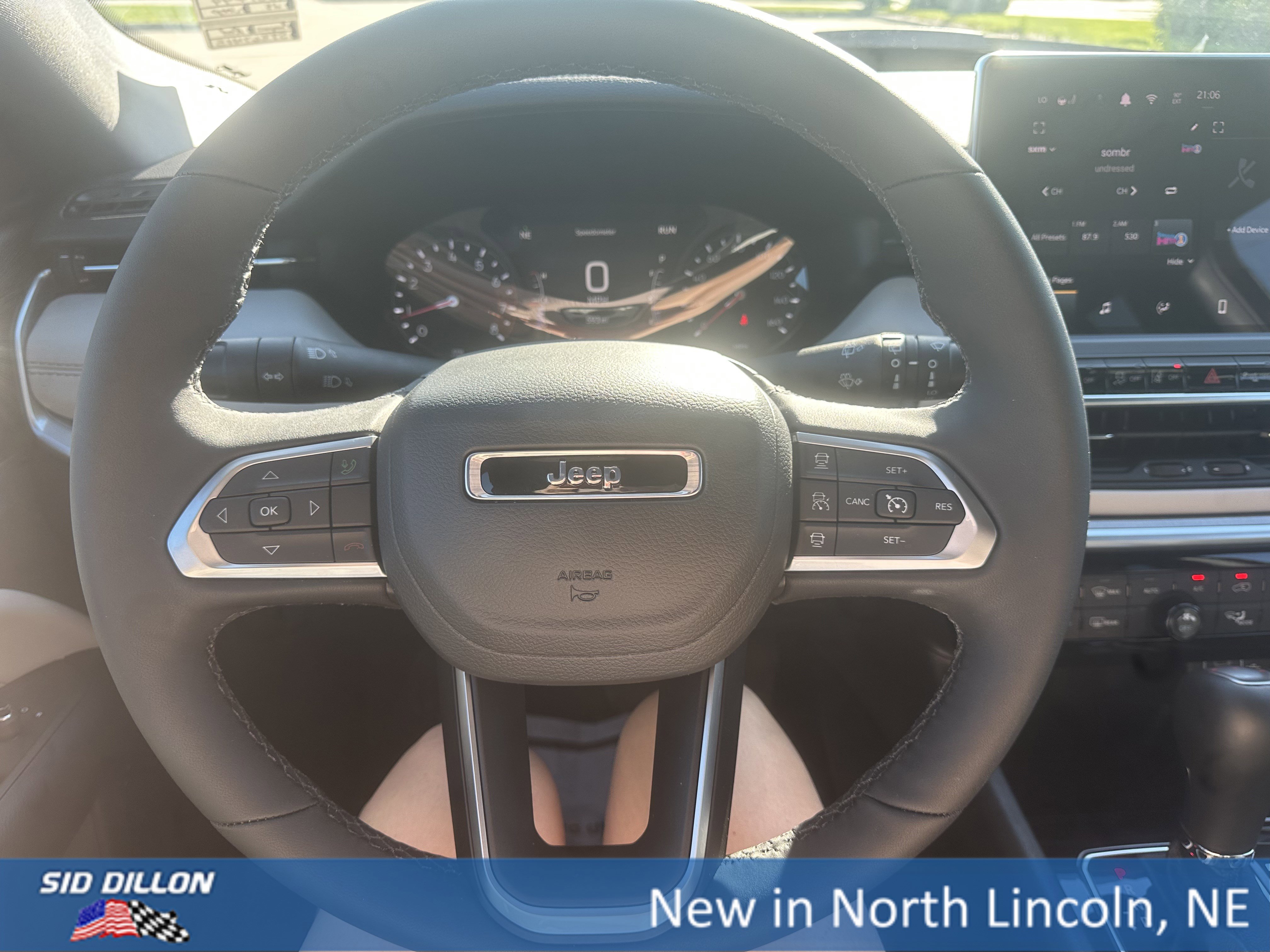 2025 Jeep Compass Limited photo 2
