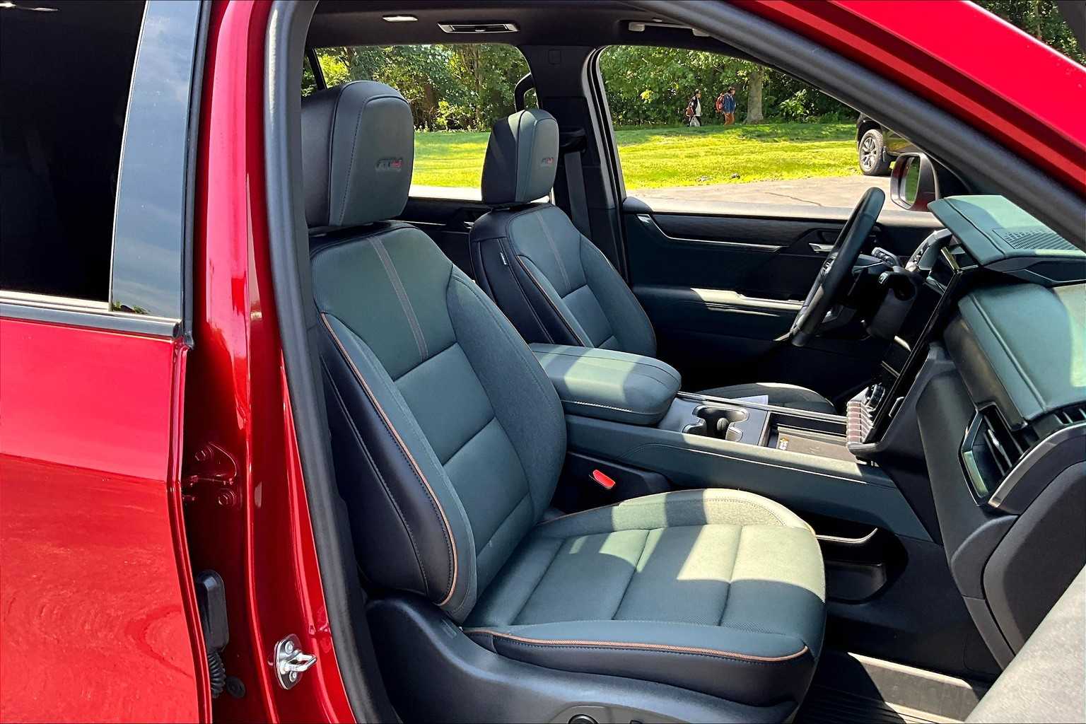 2024 Gmc Acadia AT4 photo 10