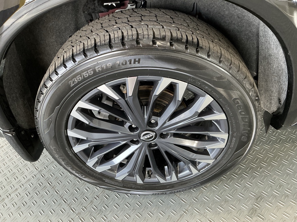 2024 Nissan Rogue Platinum photo 42