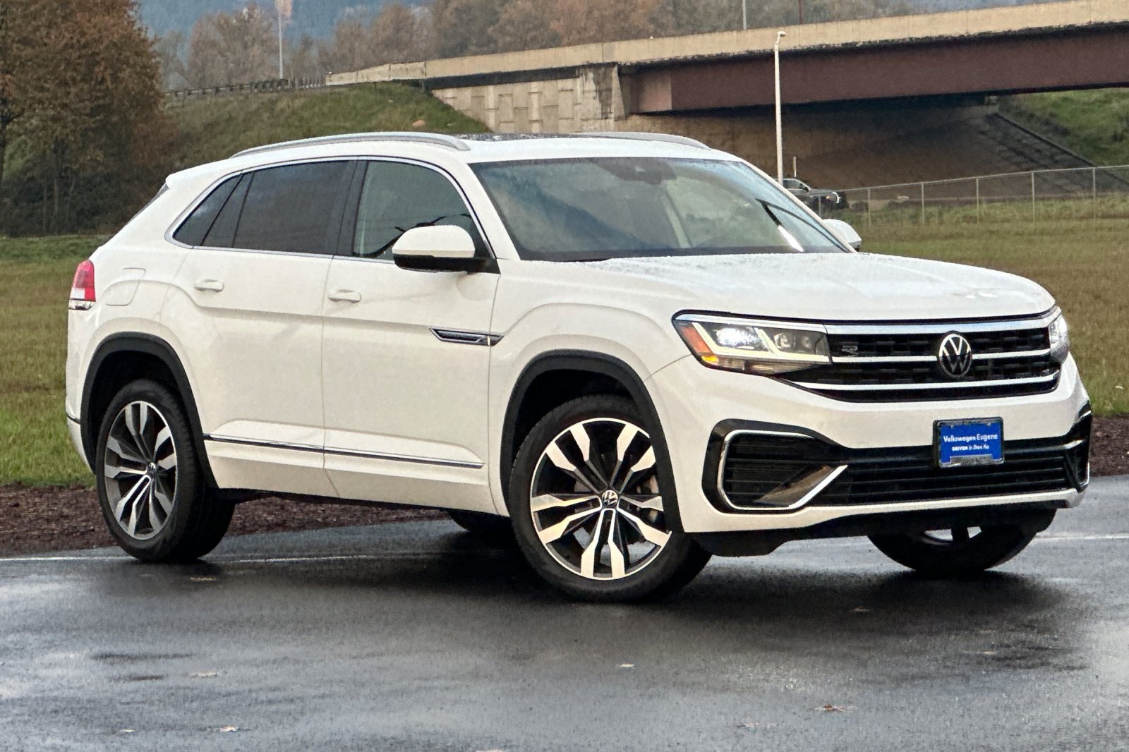 2020 Volkswagen Atlas Cross Sport SEL R-Line