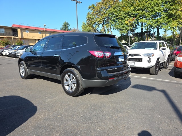 2017 Chevrolet Traverse 2LT photo 4