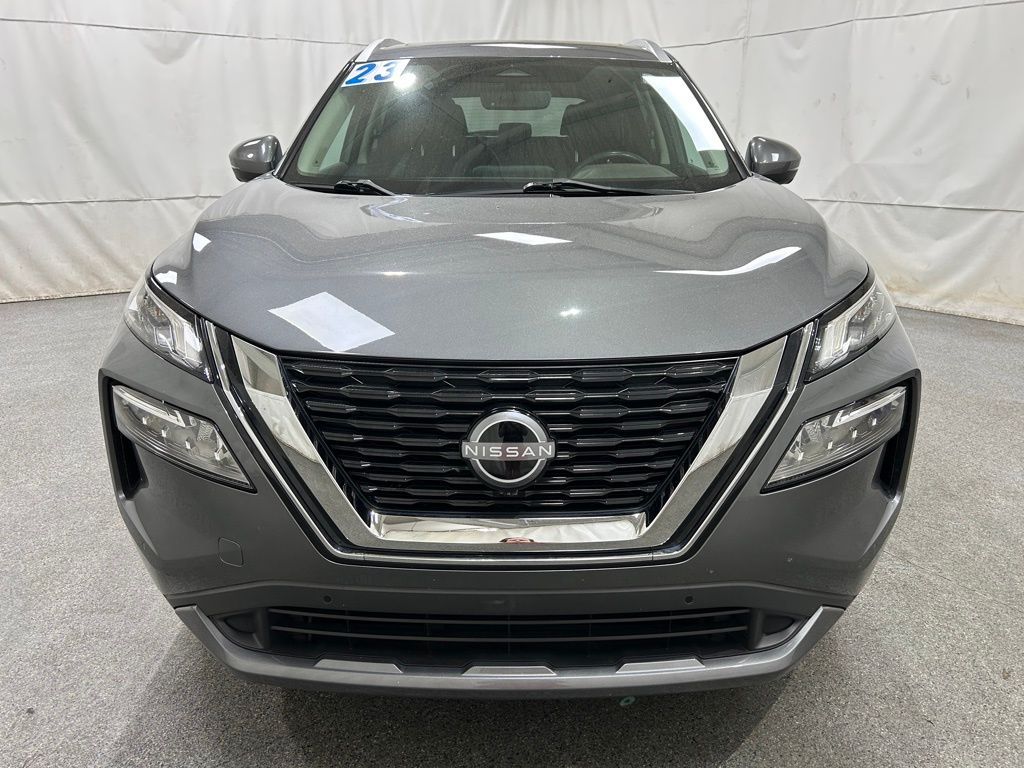 2023 Nissan Rogue SL photo 2