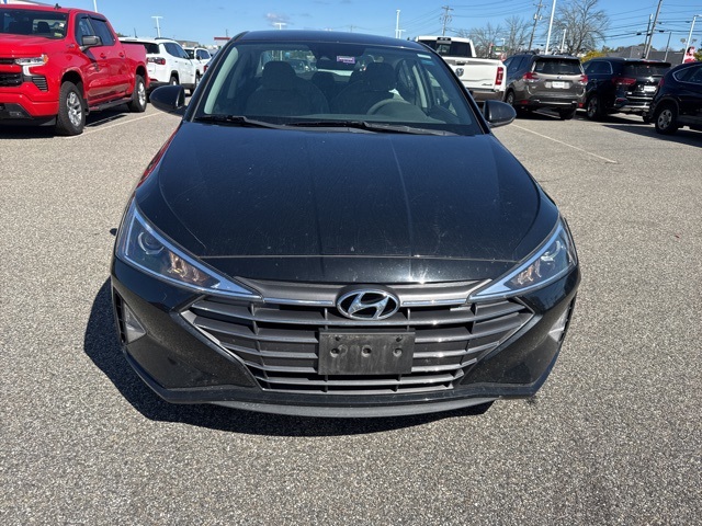 2019 Hyundai Elantra SEL photo 2