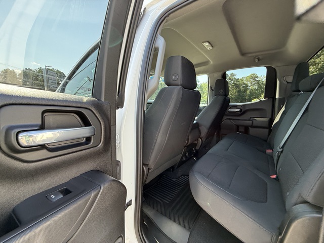 2020 Chevrolet Silverado 1500 Custom photo 16