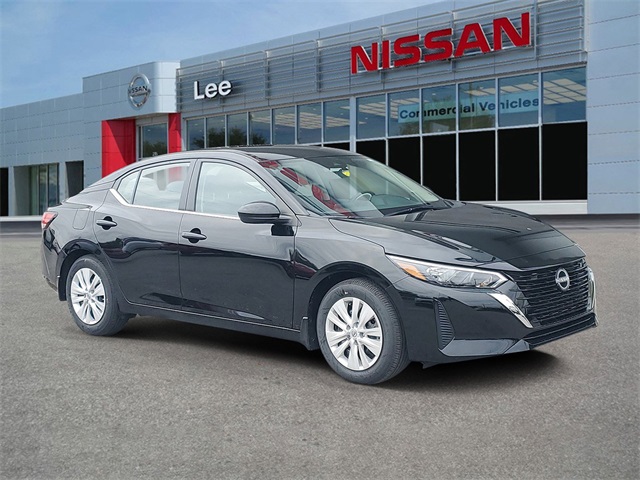 2025 Nissan Sentra S's photo