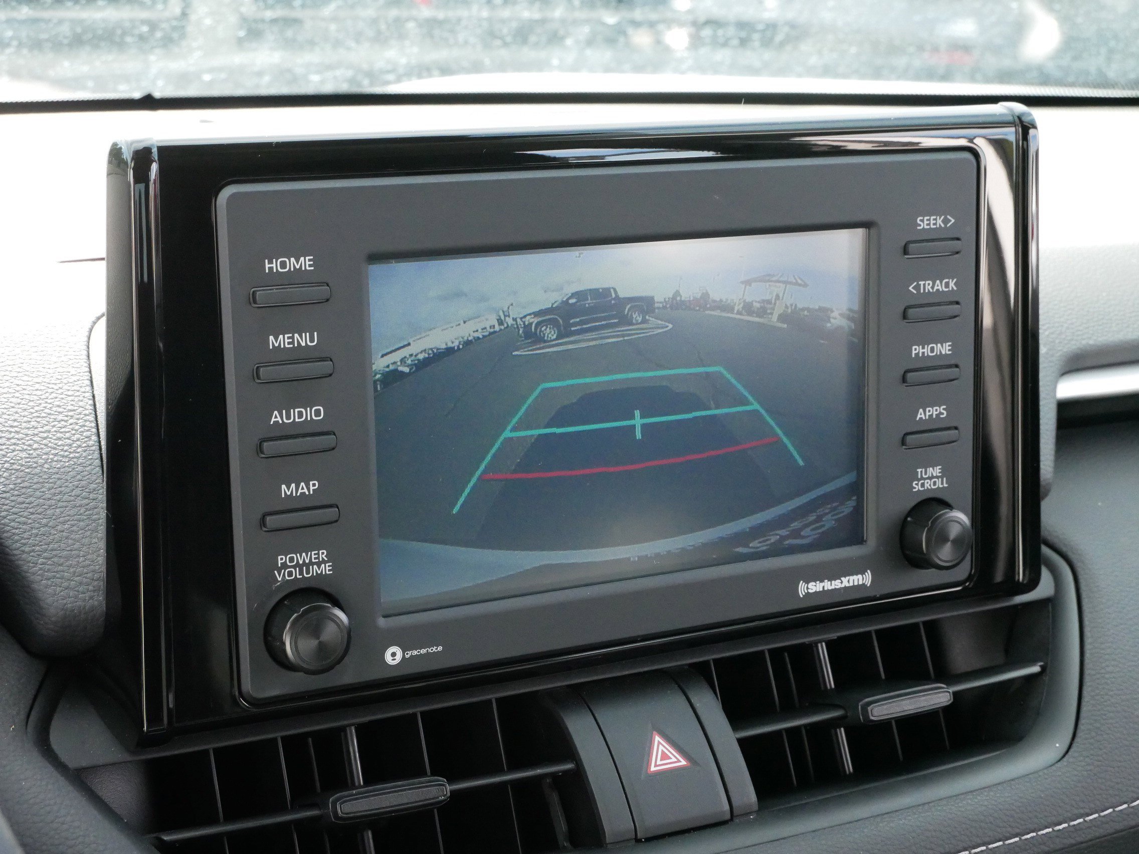 2022 Toyota RAV4 Hybrid XLE photo 27