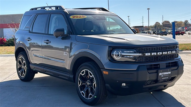 2025 Ford Bronco Sport Outer Banks's photo