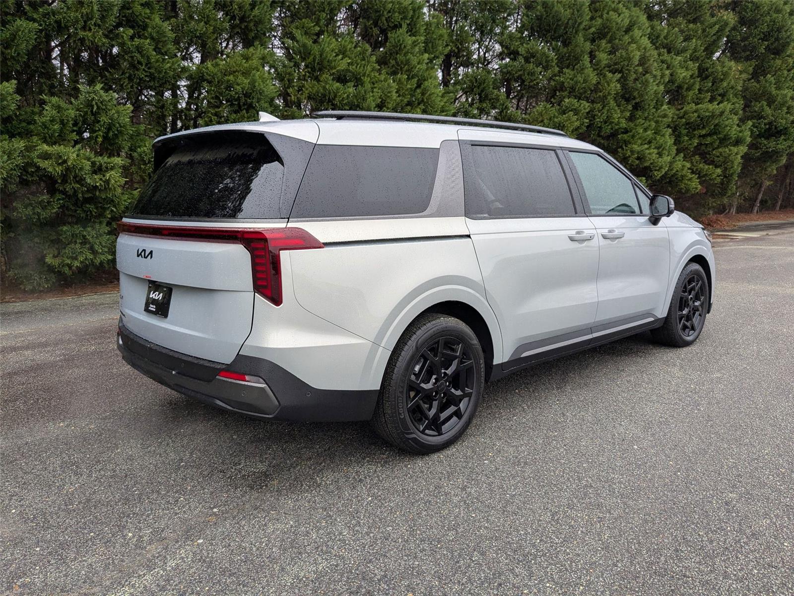 2025 Kia Carnival SX Prestige photo 7