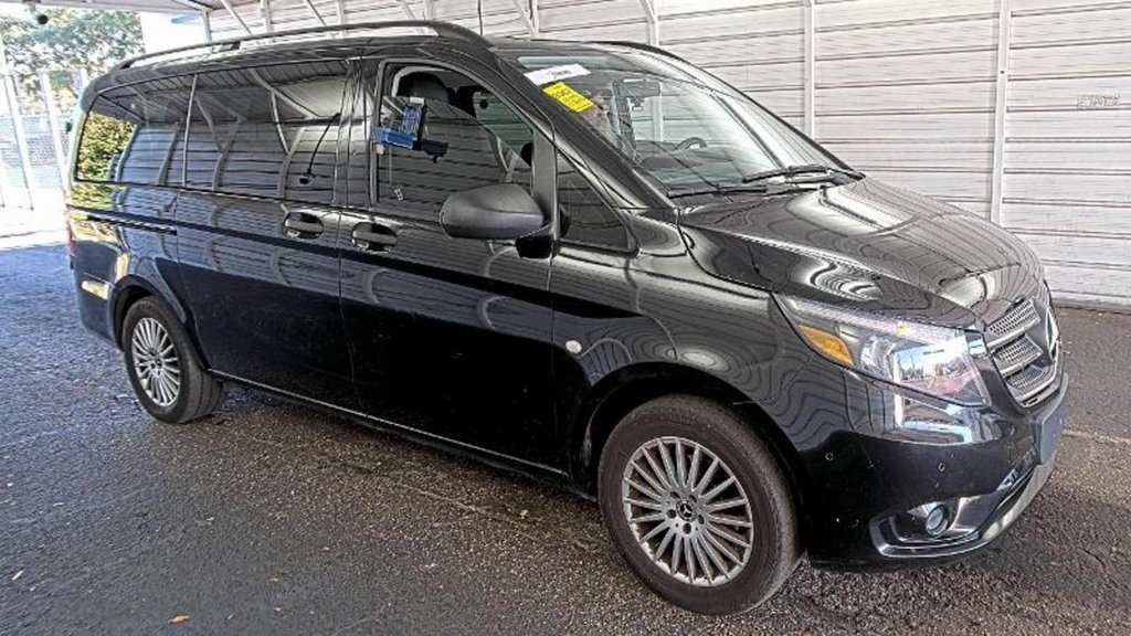 2018 Mercedes-Benz Metris Passenger Van Base's photo