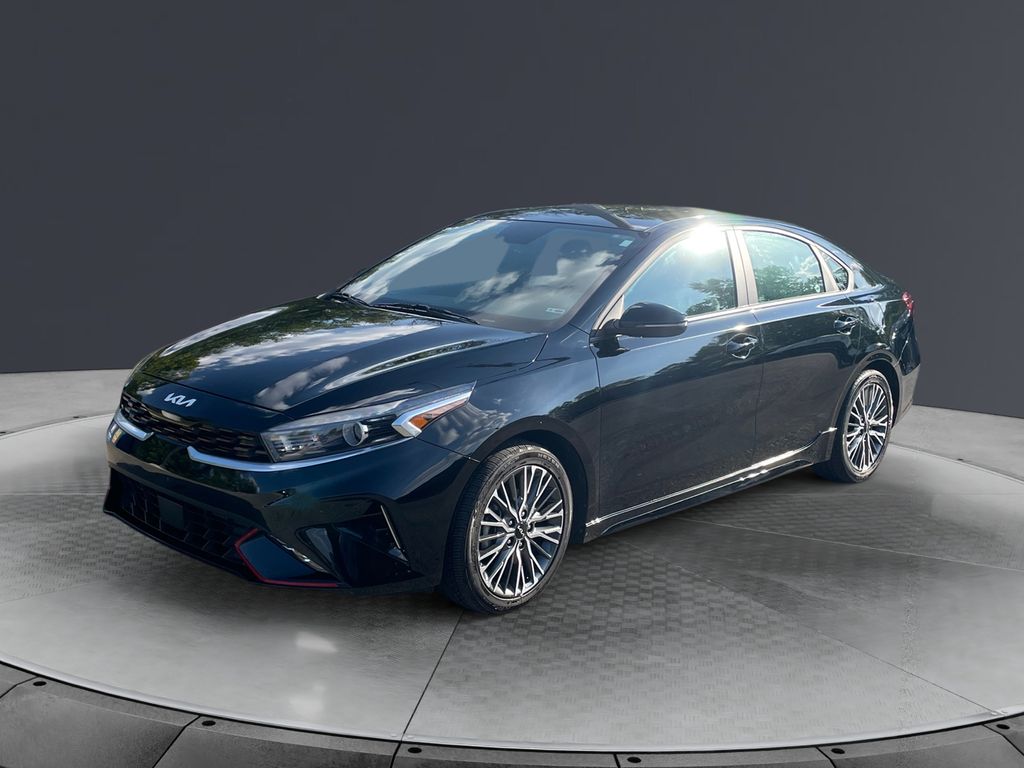 2023 Kia Forte GT-Line photo 2