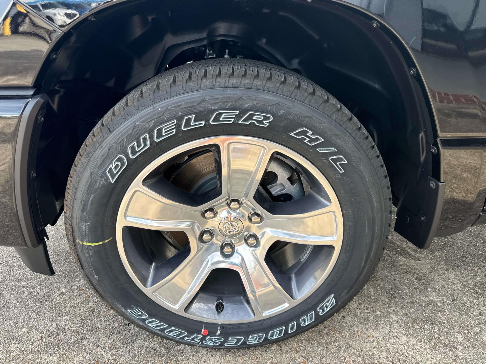 2025 Ram 1500 Tradesman photo 2