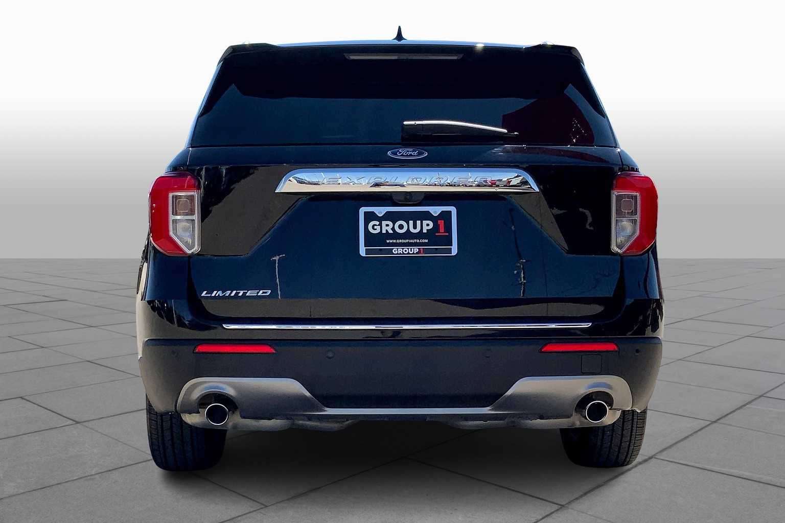 2023 Ford Explorer Limited photo 3