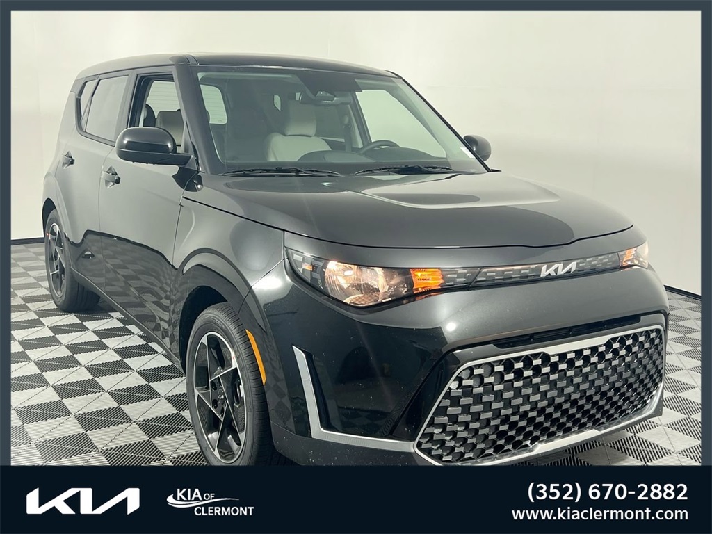 2025 Kia Soul EX's photo