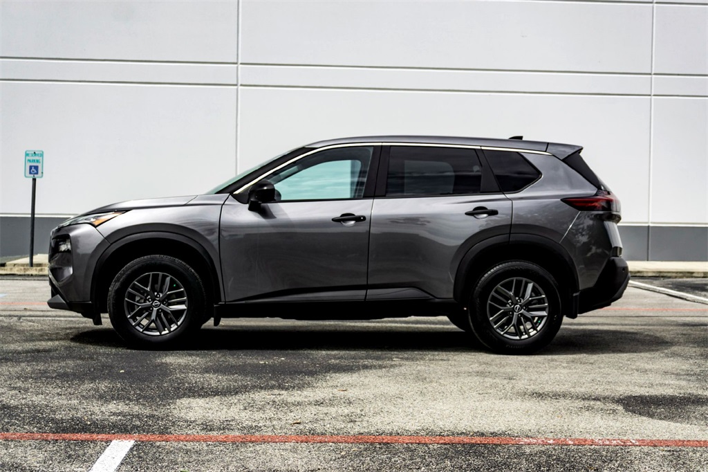 2023 Nissan Rogue S photo 7