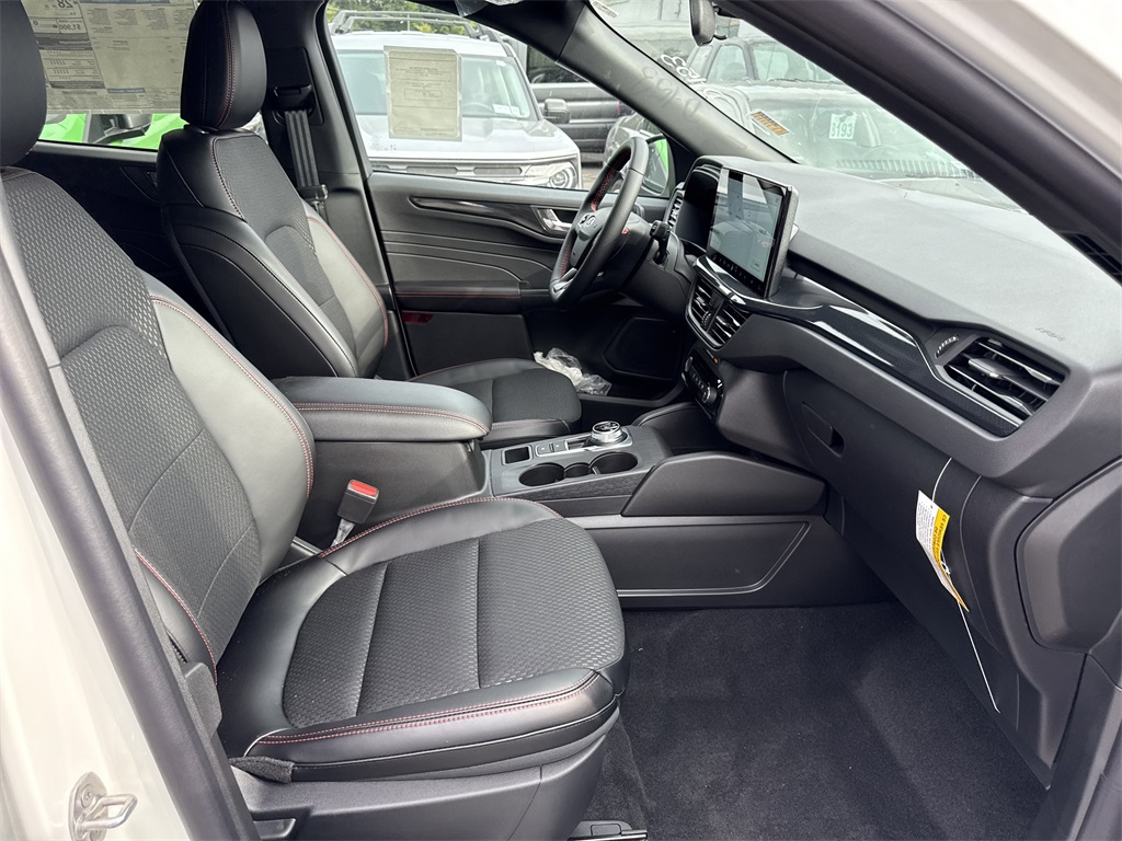 2025 Ford Escape ST-Line photo 23