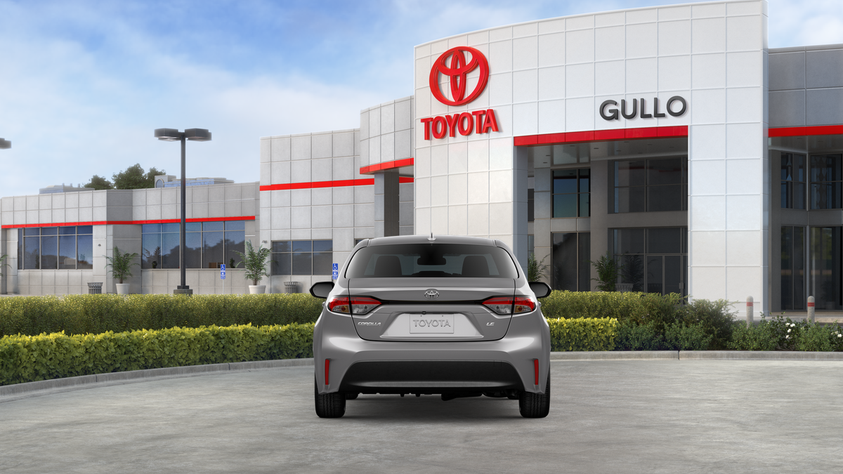 2026 Toyota Corolla LE photo 4