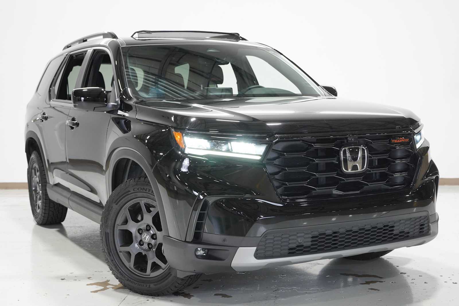 2024 Honda Pilot TrailSport photo 3