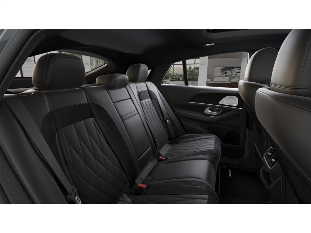 2026 Mercedes Benz GLE 53 AMG 4MATIC photo 4
