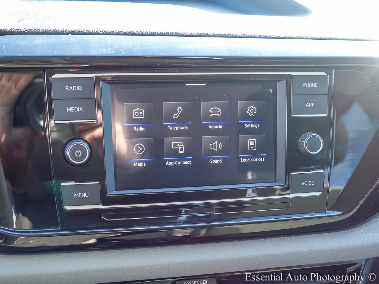 2022 VOLKSWAGEN TAOS - Image 12