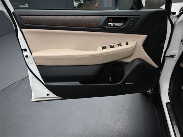 2017 SUBARU OUTBACK - Image 21