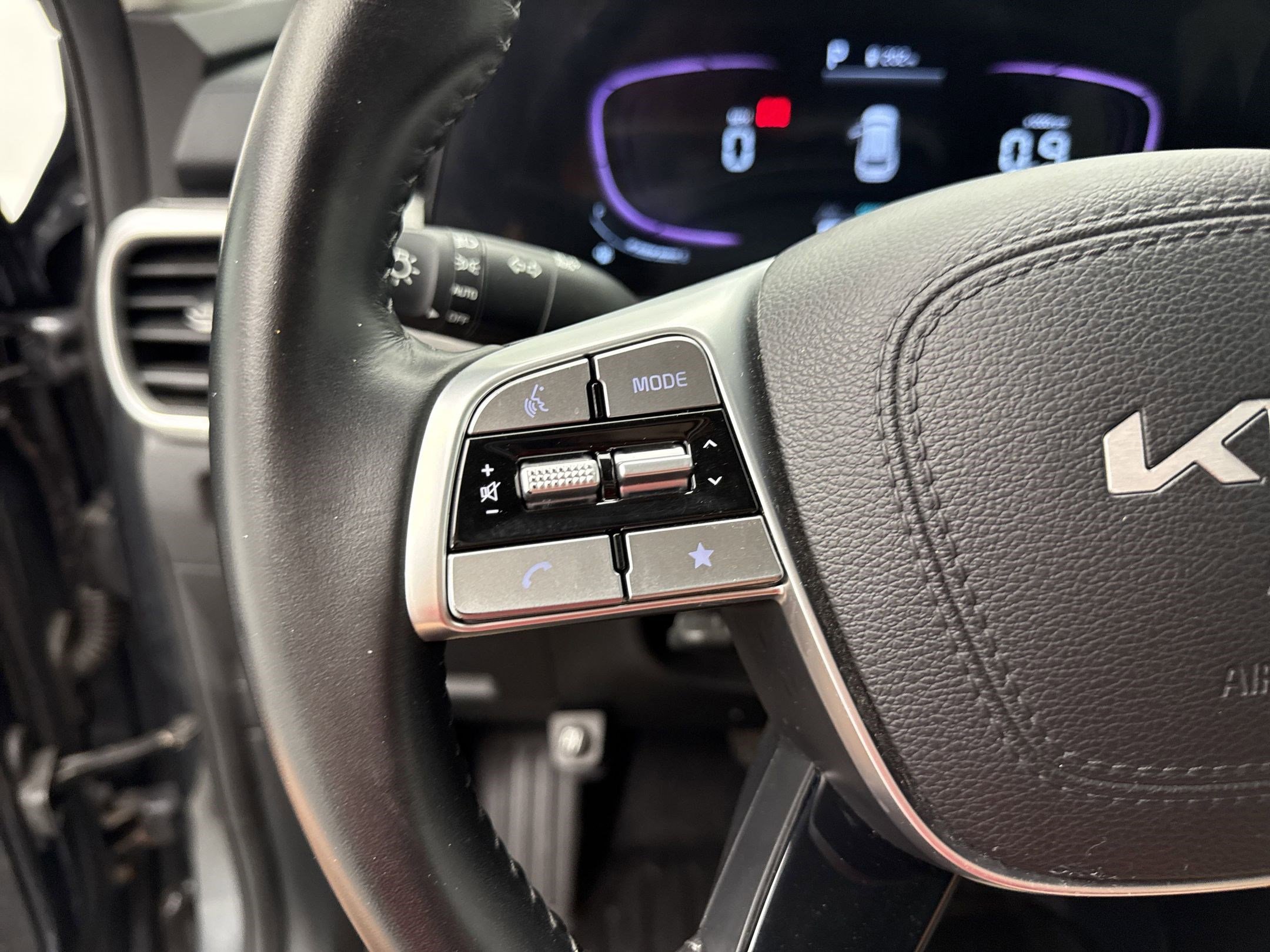 2023 Kia Telluride S photo 17