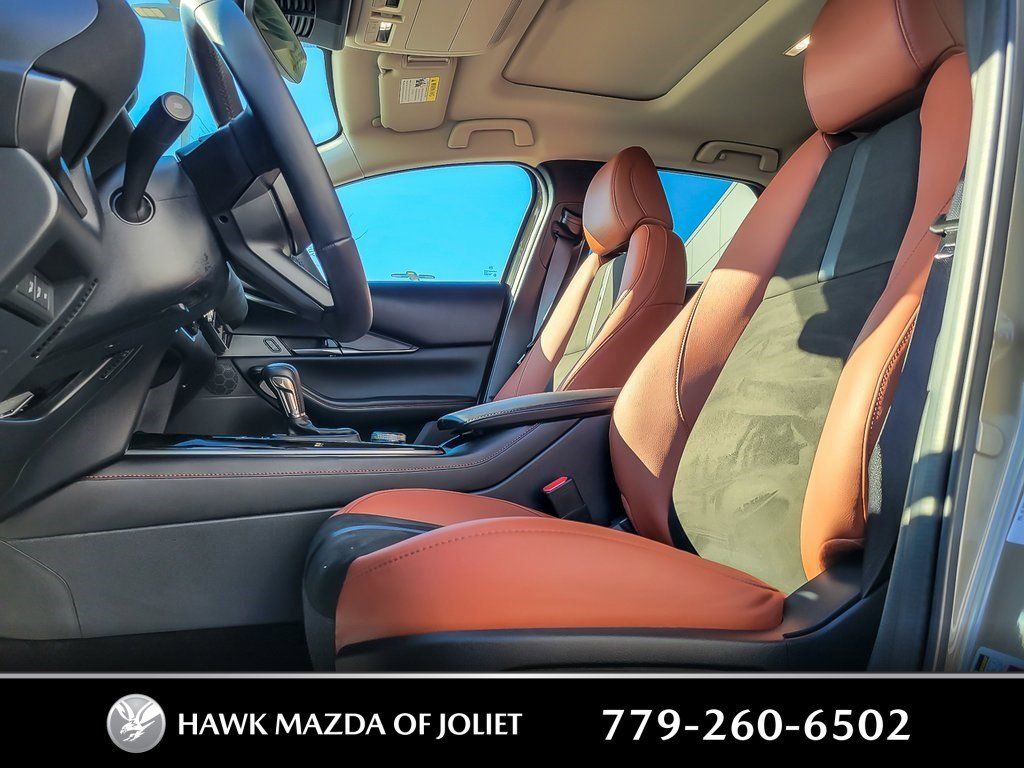 2025 MAZDA CX-30 - Image 7