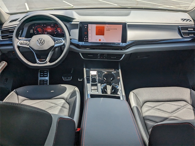 2025 Volkswagen Atlas Peak Edition SE photo 14