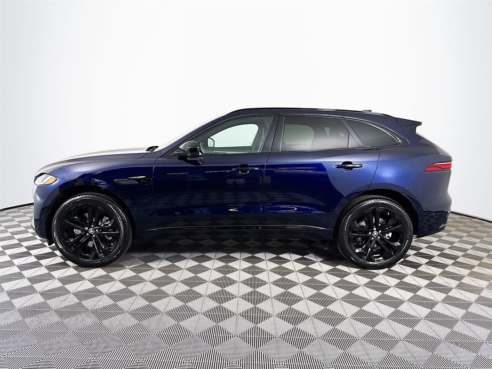 2026 Jaguar F-PACE P250 R-Dynamic S photo 7
