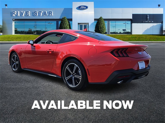 2025 Ford Mustang EcoBoost photo 5