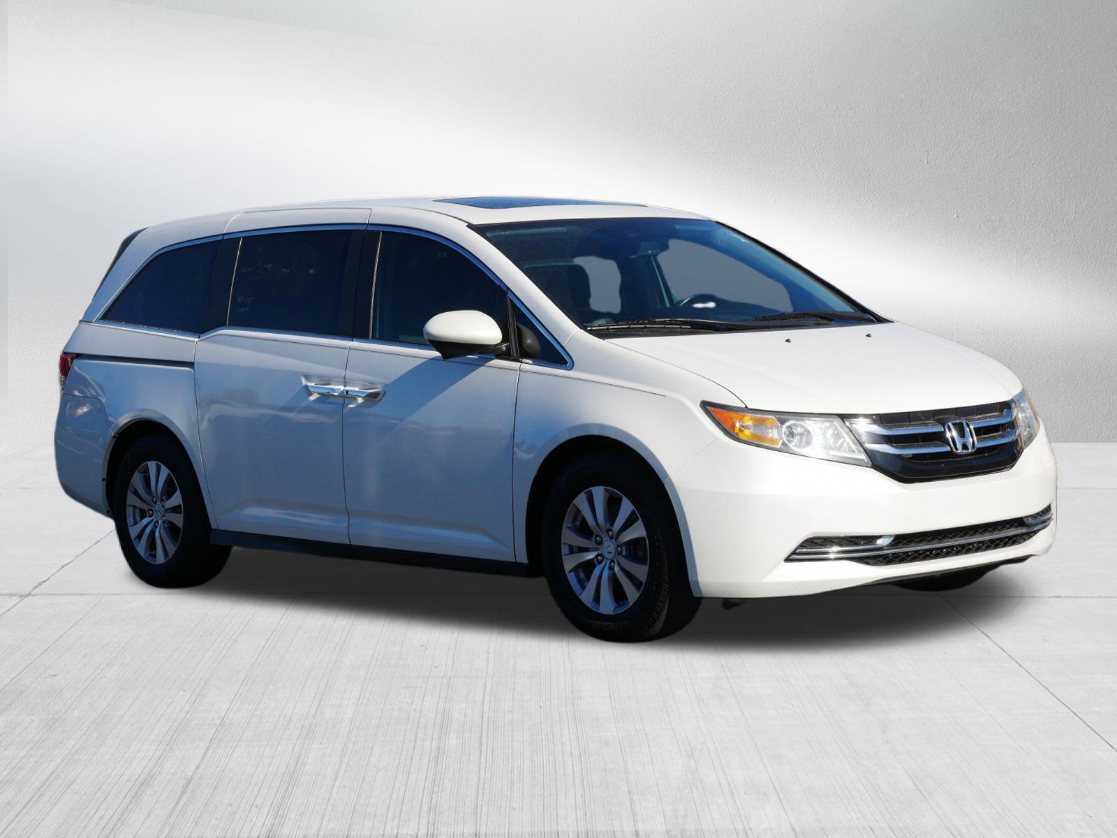 2014 Honda Odyssey EX-L's photo