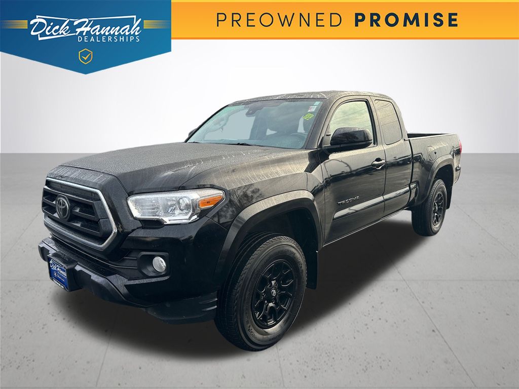 2022 Toyota Tacoma SR5's photo