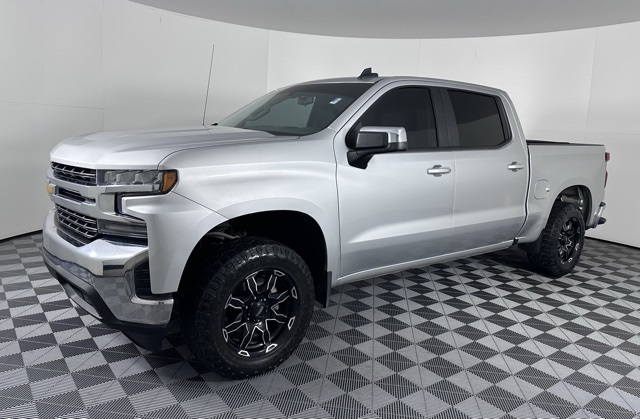 2019 Chevrolet Silverado 1500 LT photo 3
