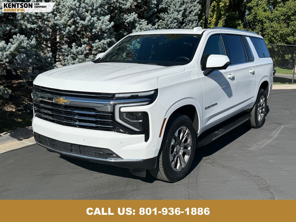 2025 Chevrolet Suburban LT photo 3