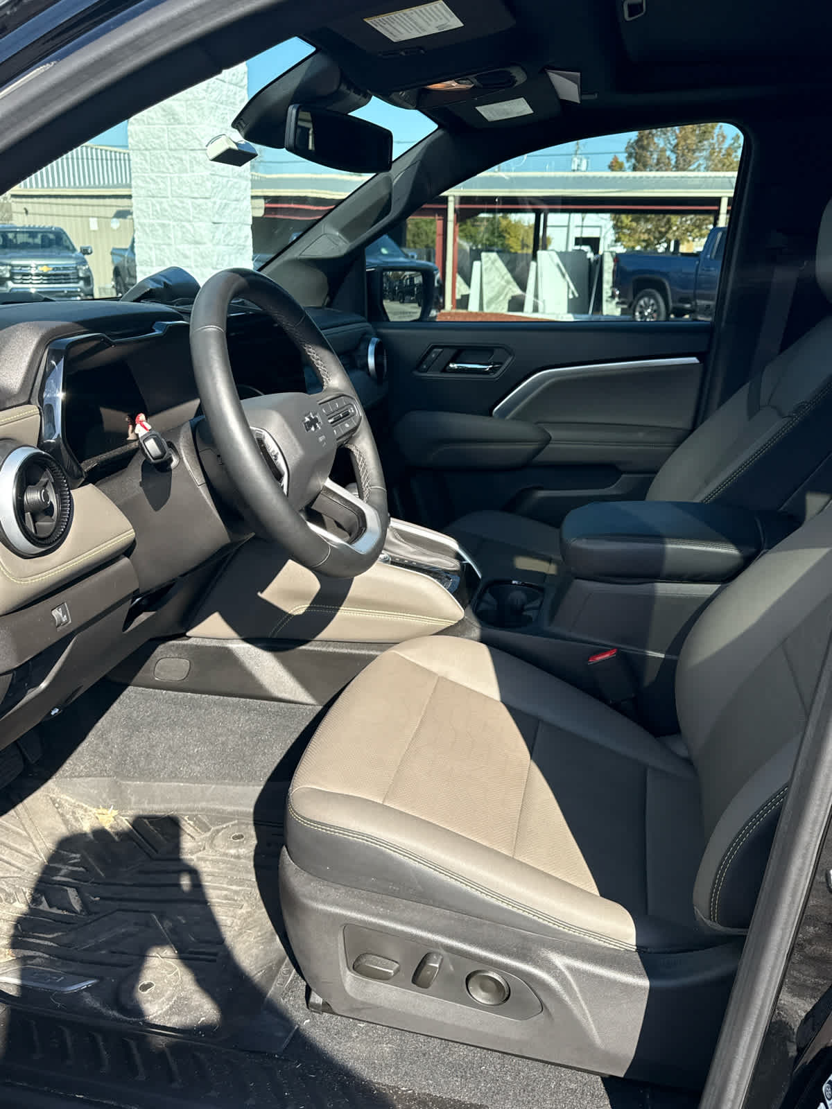 2024 Chevrolet Colorado ZR2 photo 3