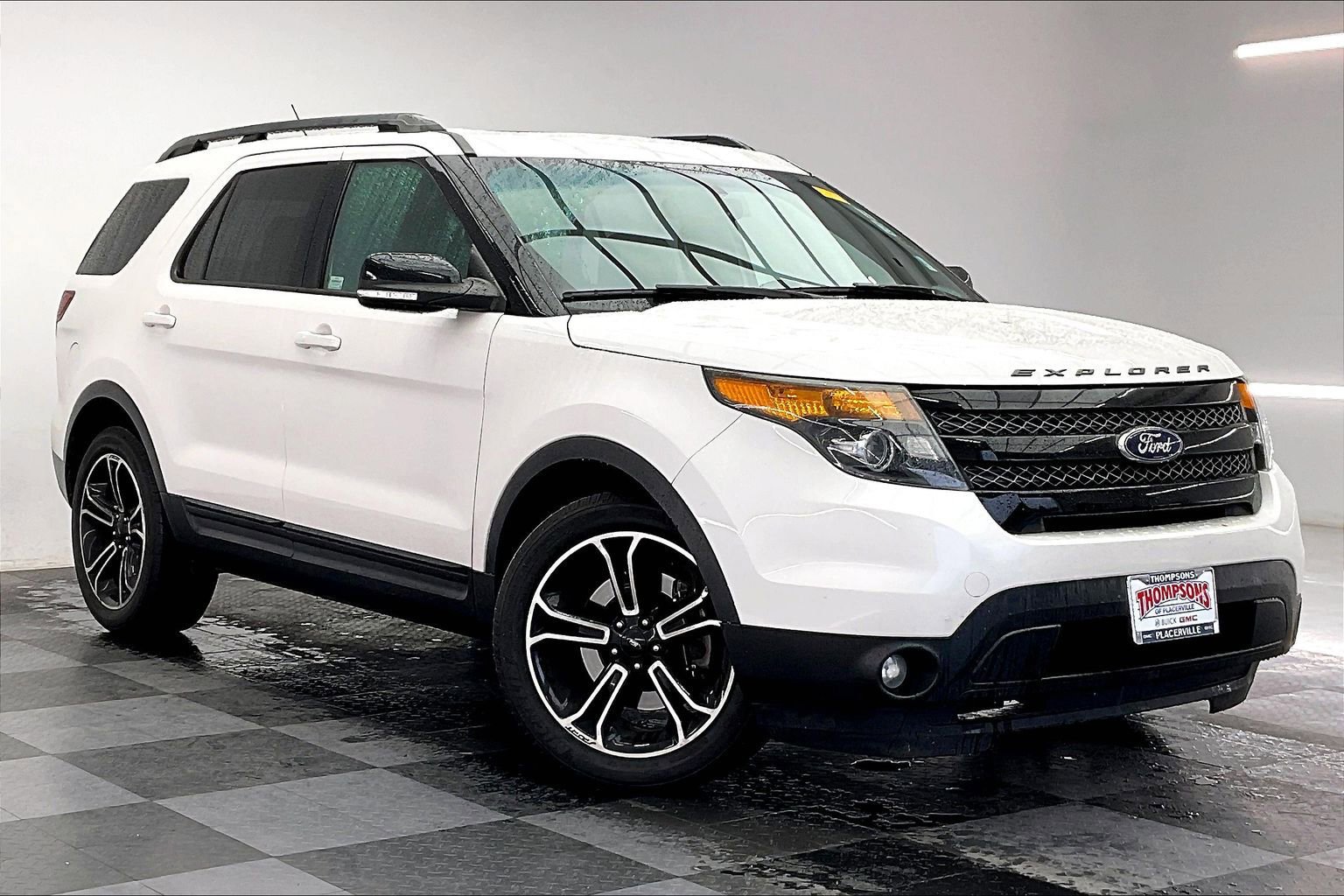 2015 Ford Explorer Sport's photo