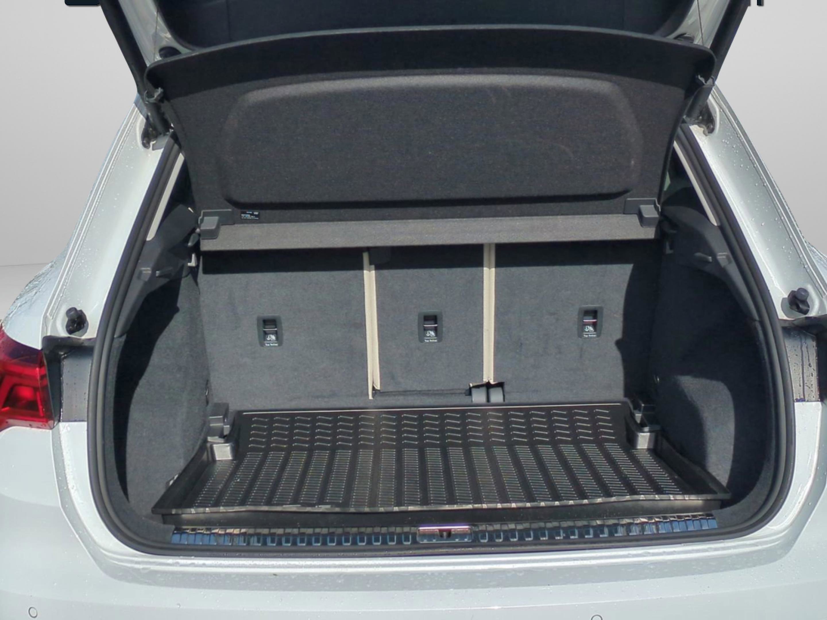 2022 Audi Q3 S line Premium Plus photo 13