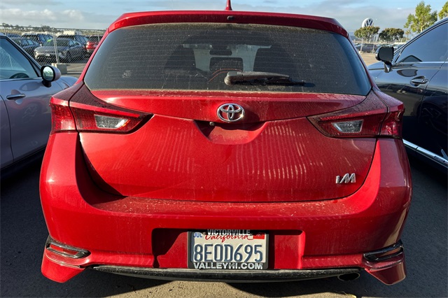2018 Toyota Corolla iM photo 2