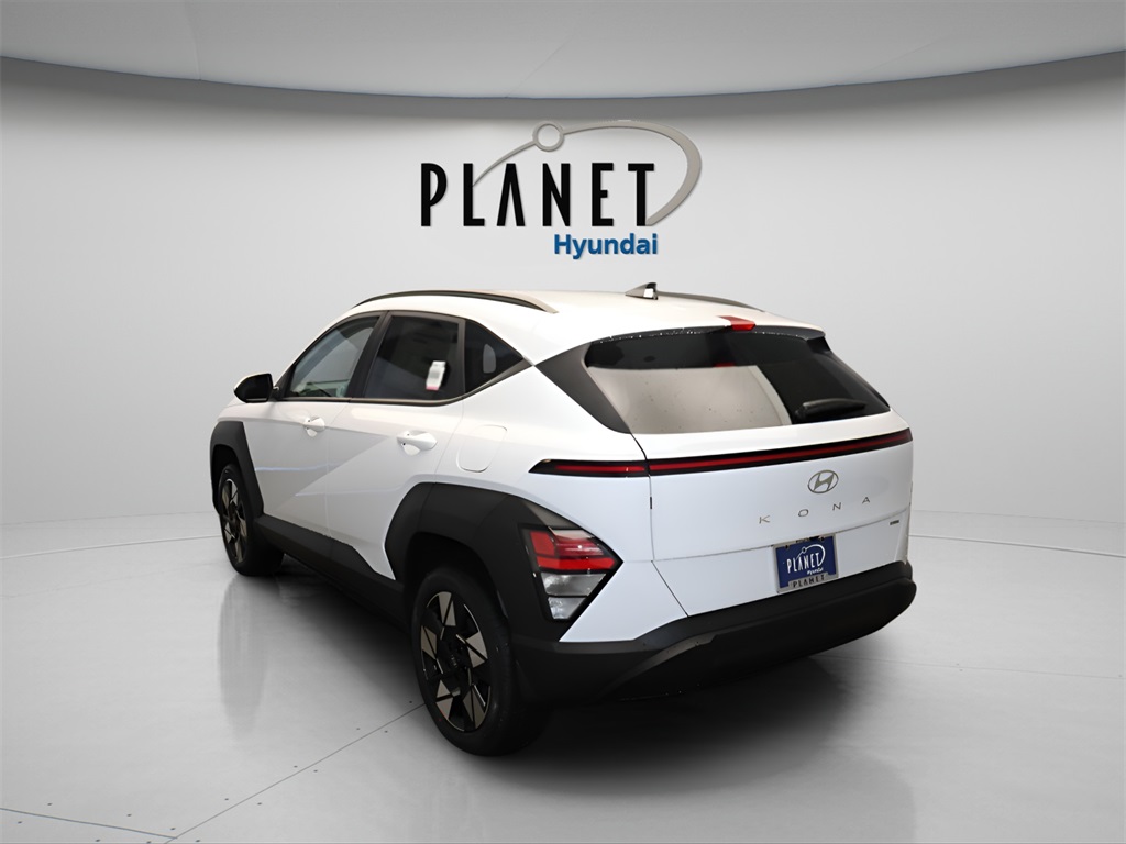 2025 Hyundai Kona SEL photo 2