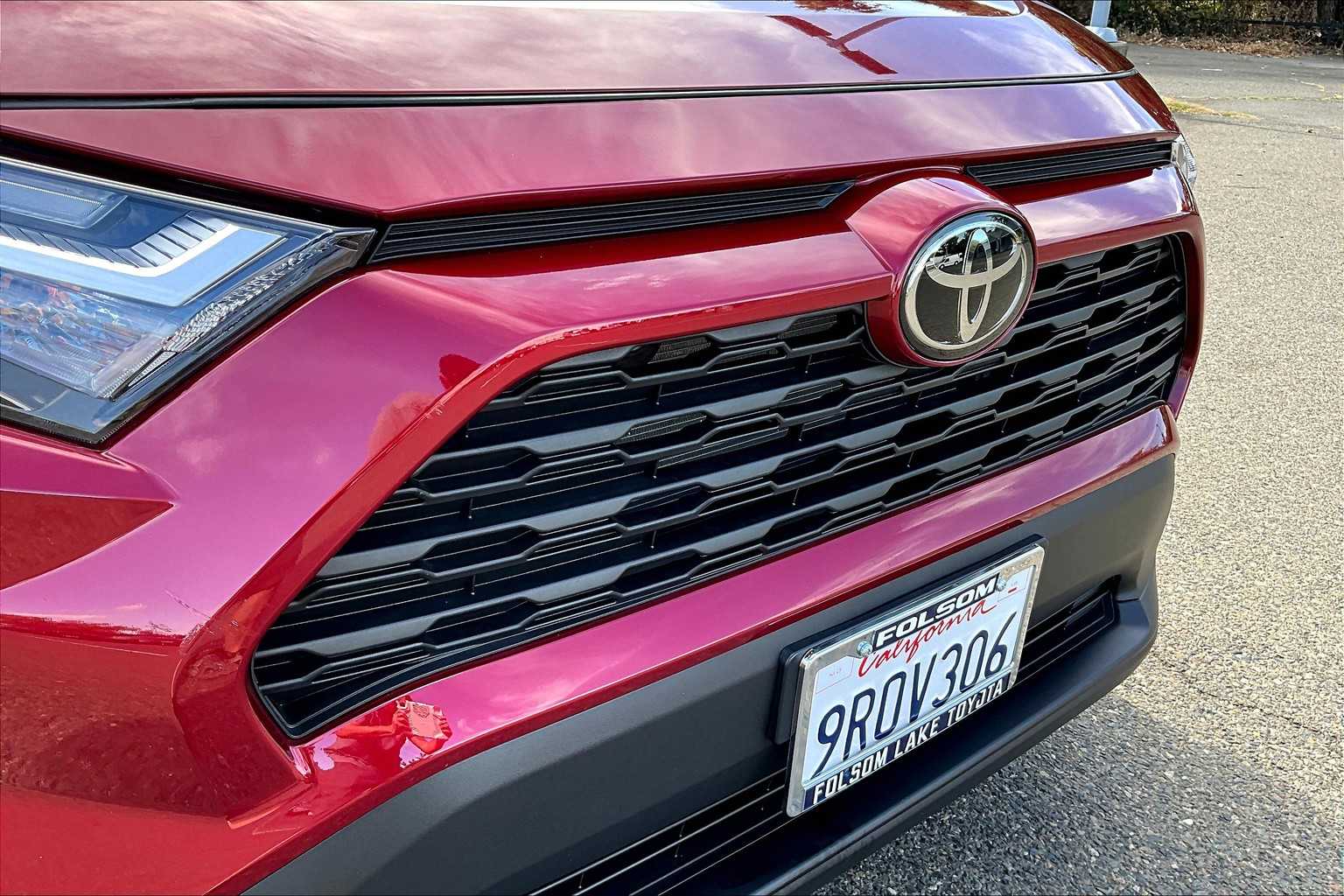 2025 Toyota RAV4 LE photo 27