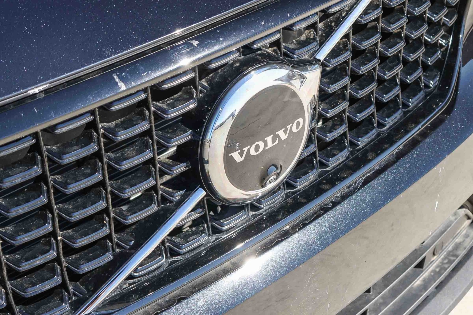 2025 Volvo XC40 Plus photo 6