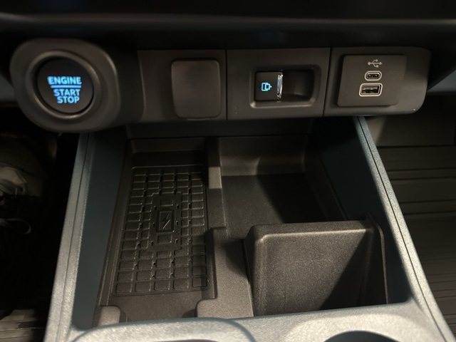2025 Ford Maverick photo 22