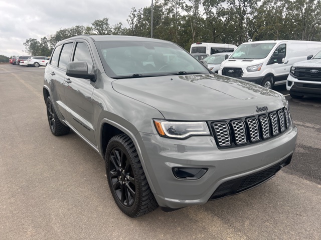 2021 Jeep Grand Cherokee Laredo X photo 4
