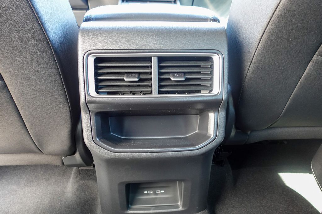 2025 Volkswagen Atlas Cross Sport SE photo 25