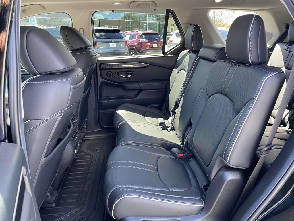 2024 Honda Pilot Elite photo 3