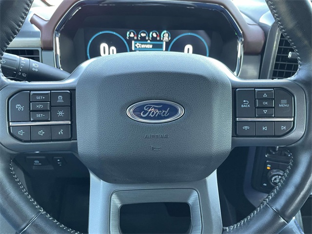 2022 Ford F-150 Lariat photo 18