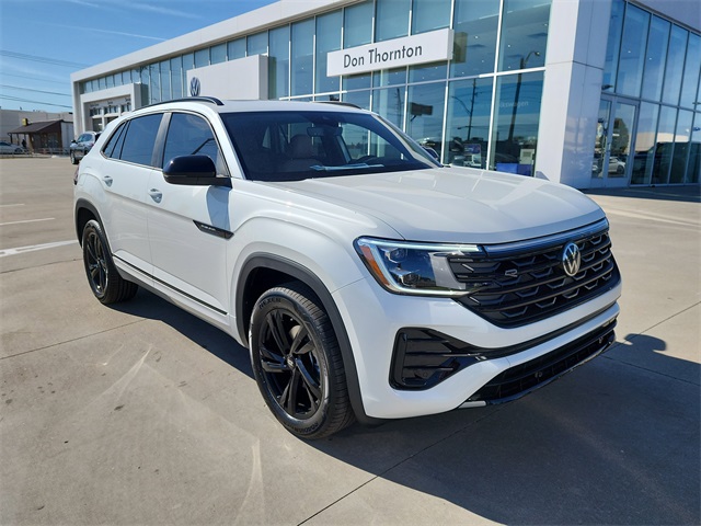 2026 Volkswagen Atlas Cross Sport SEL R-LINE's photo