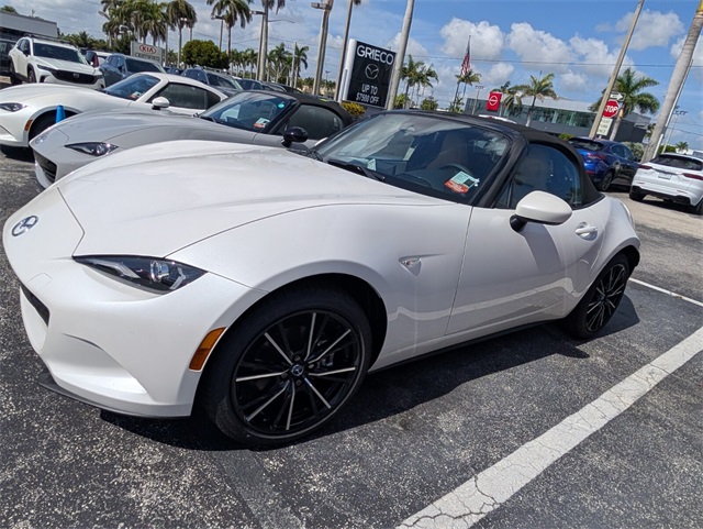 2025 Mazda MX-5 Miata Miata Grand Touring photo 4