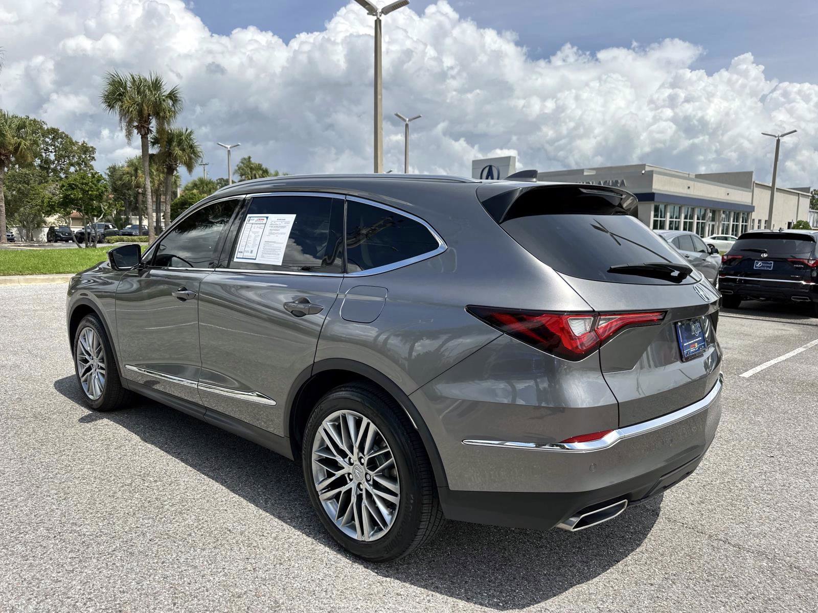 2024 Acura MDX SH-AWD Advance photo 5